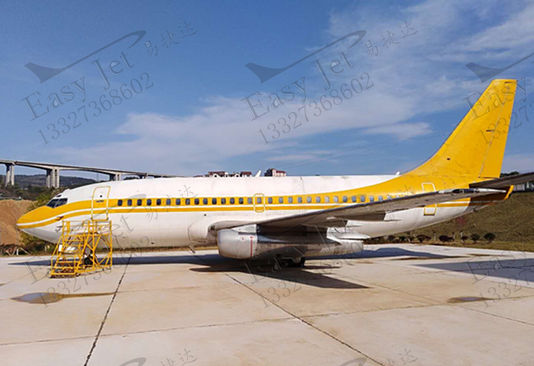 退役波音737-200